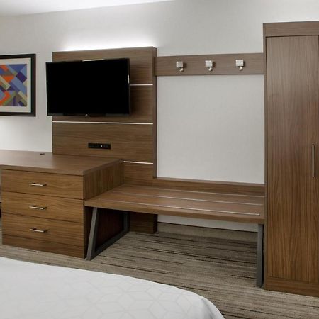 Holiday Inn Express & Suites - Milan - Sandusky Area By Ihg Buitenkant foto
