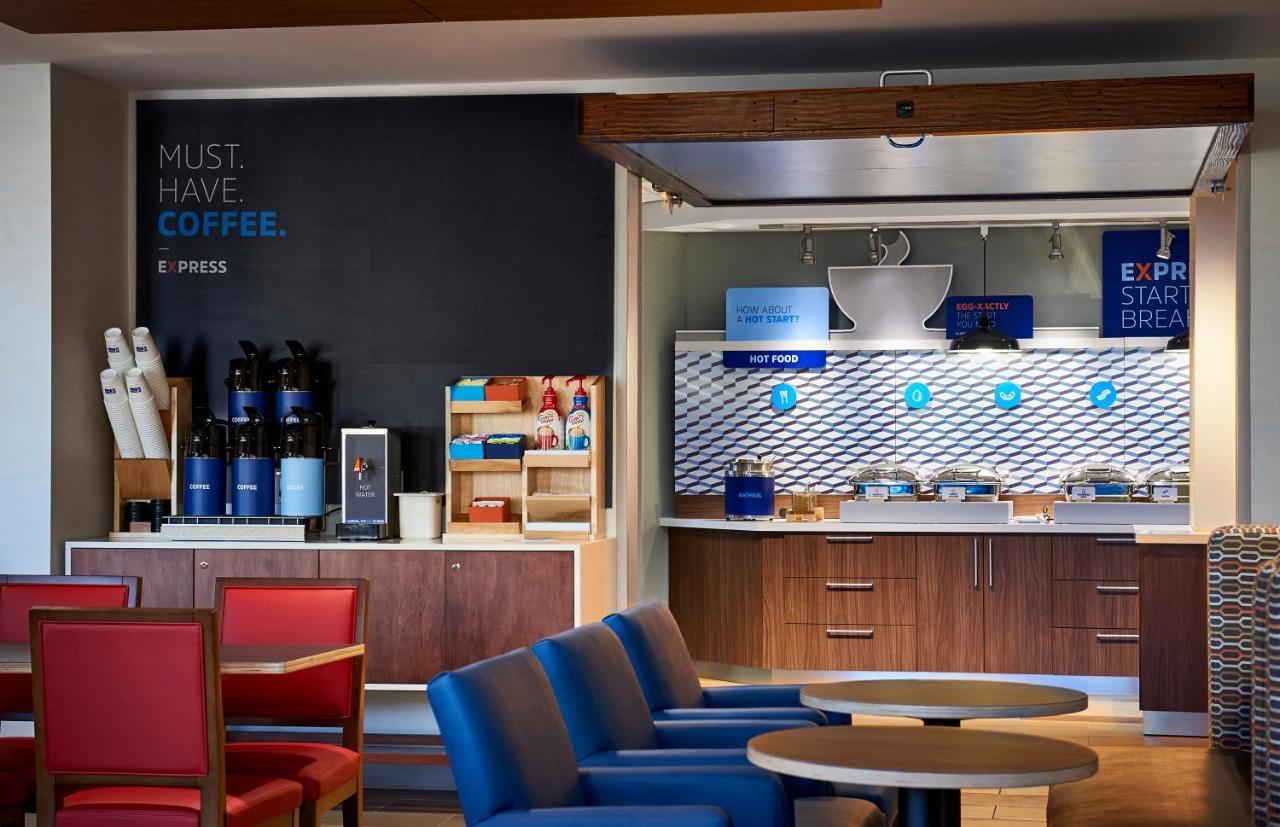 Holiday Inn Express & Suites - Milan - Sandusky Area By Ihg Buitenkant foto