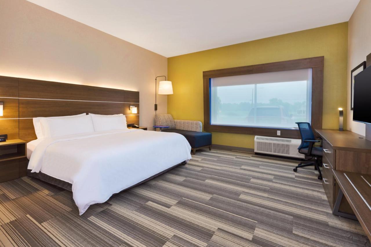 Holiday Inn Express & Suites - Milan - Sandusky Area By Ihg Buitenkant foto