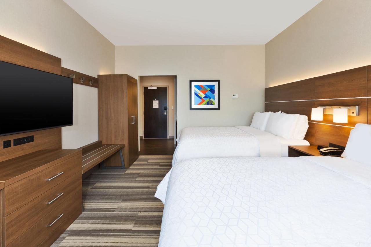 Holiday Inn Express & Suites - Milan - Sandusky Area By Ihg Buitenkant foto