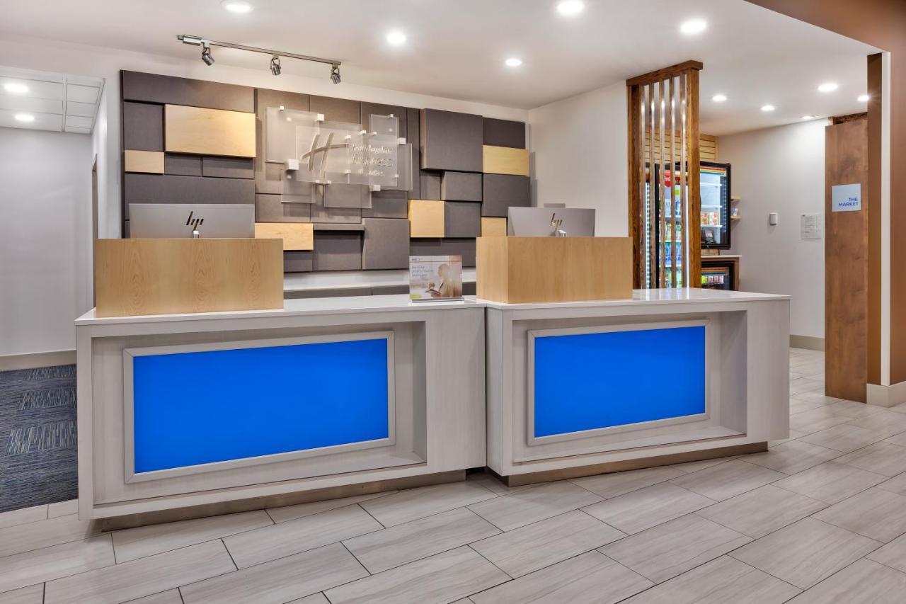 Holiday Inn Express & Suites - Milan - Sandusky Area By Ihg Buitenkant foto